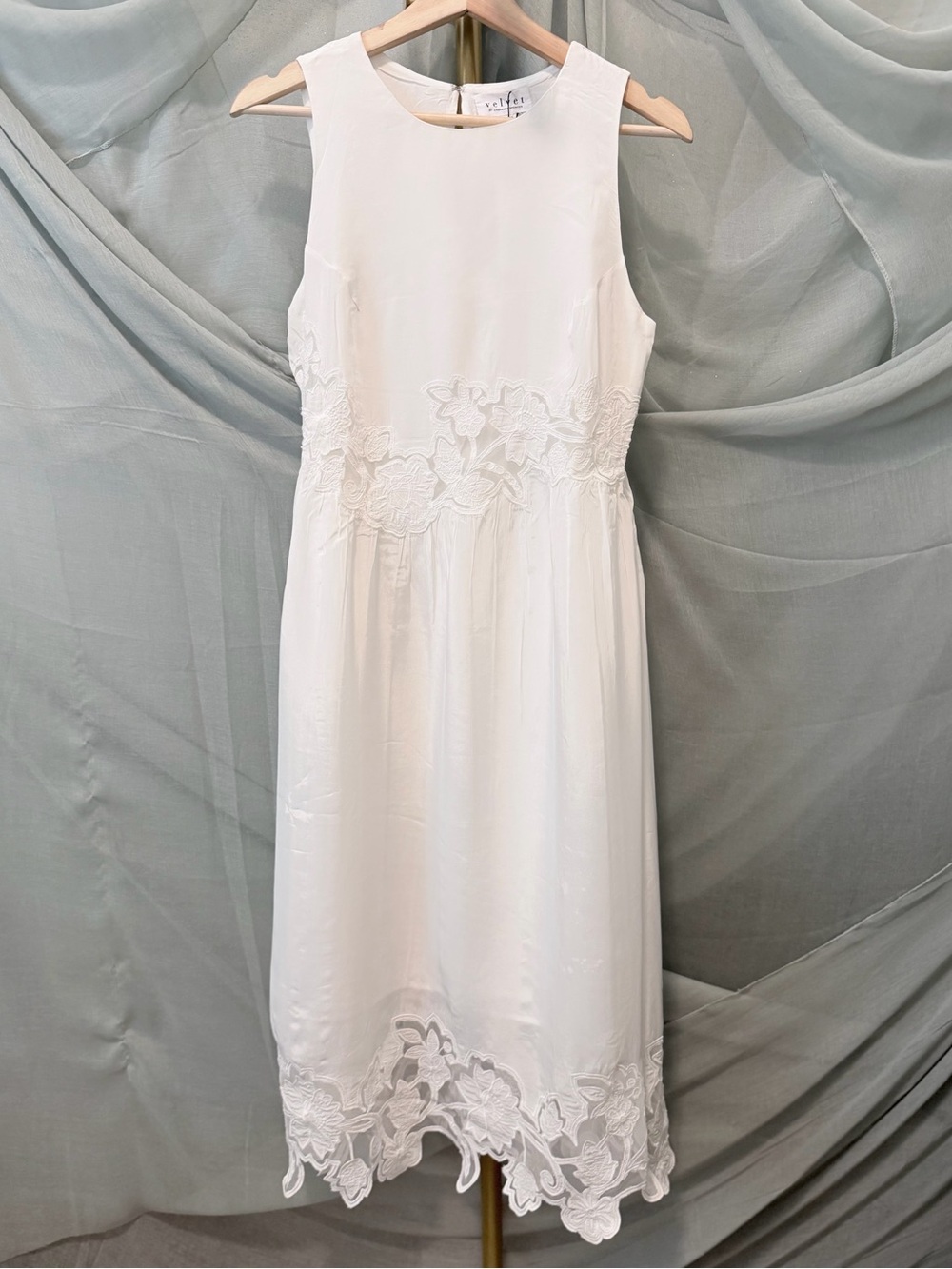 Velvet by Graham & Spencer “Bianca” White Sleeveless Lace-Trim Midi Dress - Picture 2 of 7